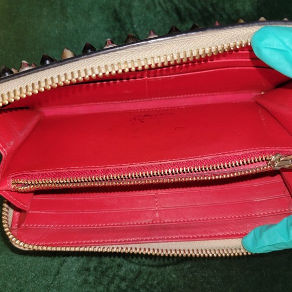 🎉 Cream Christian Louboutin Zip Around Panettone Wallet - Picture 5 of 10